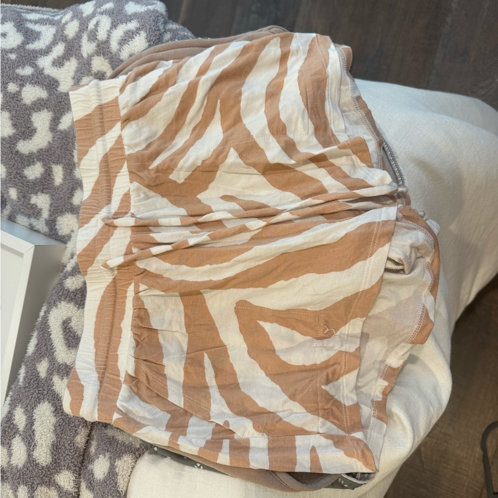 Stars Above Zebra Print Women Shorts - Tan and White